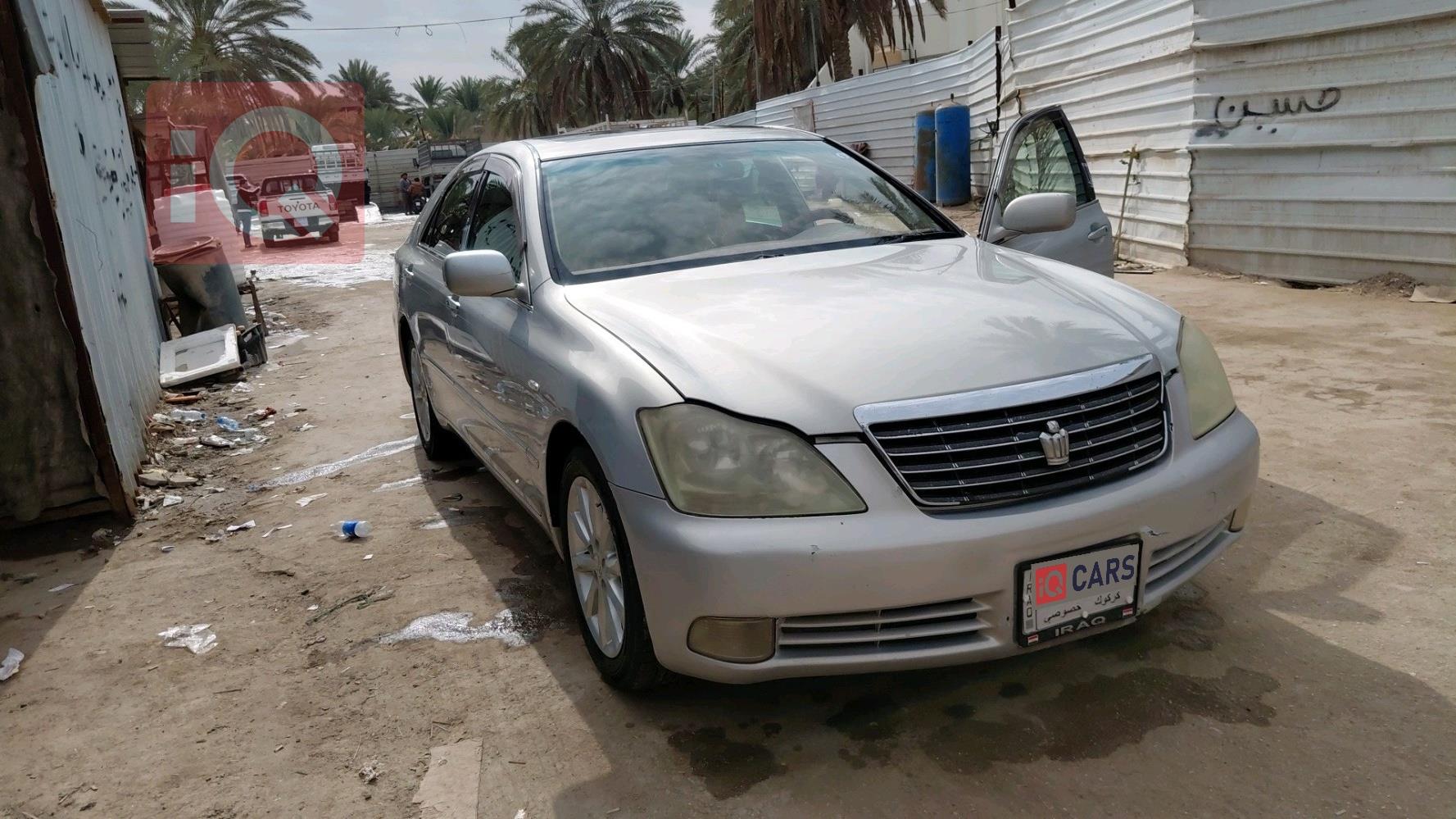 تۆیۆتا کراون